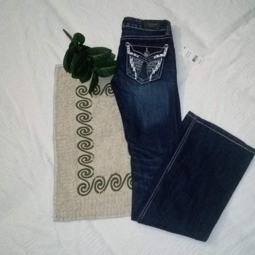 NWT ZCO INDIGO EMBROIDERED JEANS SIZE 0